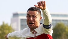 Меси ли? Роналдо отвя всички