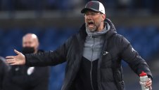 Суперлига? Босовете на Ливърпул хвърлиха Клоп под автобуса