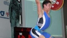 Първо уволнение в щангите