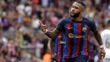 Зачеркнат на „Камп Ноу“ шокира с избора си за нов клуб