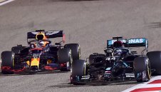 Четирима пилоти ще се борят за титлата във Формула 1