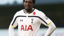 Адебайор с оферти от Уотфорд и Кристъл Палас