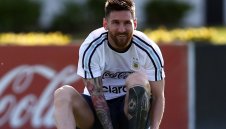 Меси се върна от тайна среща във Венеция + СНИМКА