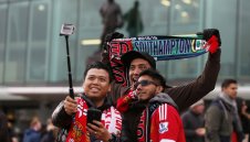 И феновете на Юнайтед пропищяха от цените на билетите