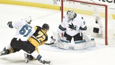 Питсбърг ще почака за титлата