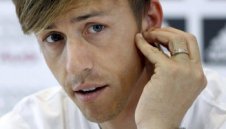 Гути си тръгва от "Бернабеу" с 3 милиона евро