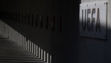 УЕФА готви големи промени в правилата