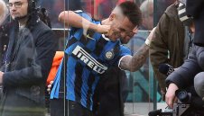 ОФИЦИАЛНО: Наказаха Лаутаро, пропуска дербито Интер – Милан