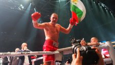 Американец се уплаши от Кобрата и започна да отрича