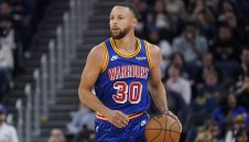 Стеф ще почива около месец, все пак се е разминал с тежка травма