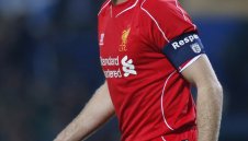 Хендерсън към Стърлинг: Това е Ливърпул! Не се чуди, а преподписвай