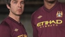 Манчестър Сити ще играе с червени екипи при гостуванията си