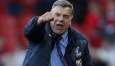 Неочаквано: Големия Сам напусна Кристъл Палас