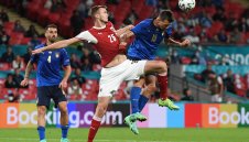 Халанд? Челси ще се задоволи с австриец