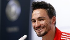 Хумелс критикува германската атака