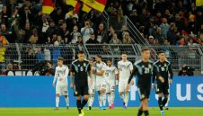 Германия изпусна два гола аванс срещу Аржентина, Гнабри пак играе силно