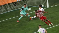 Героят Аюб Ел Кааби каза защо Олимпиакос триумфира в Европа