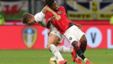 Шаман лекува футболист на Манчестър Юнайтед