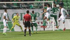 Смях! Играчи на Берое отказаха да бият дузпи срещу Лудогорец + ВИДЕО