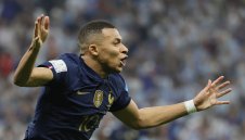 Няма Меси, няма Роналдо! Мбапе слага всички в малкия си джоб