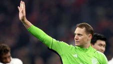 Байерн върза Нойер и Улрайх с нови договори 