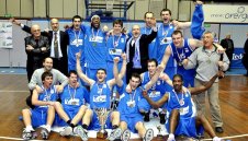 Левски би шута на двама чужденци