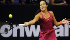 Ана Иванович с великолепно начало в Бали