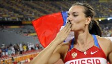 Елена Исинбаева се завръща в ЦСКА + СНИМКИ