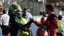 ОФИЦИАЛНО: Потвърдиха трансфера на Хамилтън във Ферари