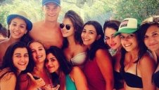 Нина смени Мануел Нойер с ездач на коне