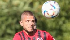 Изненада! Българин стана шампион с кошмар на Левски и остана без отбор