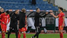 Пребил ли е гаджето си? Гигс няма да води Уелс до края на годината