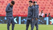 Счупен ас на Барса заряза испанците