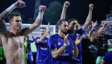 Пачки на "Герена": Левски излиза за 600 бона срещу АЗ Алкмаар