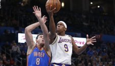 И без Краля и Веждата Езерняците нямат спиране