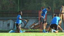 Роберта с първа тренировка, Хубчев го хвърля на "канарчетата" + ВИДЕО