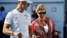 Съпругата на Шуми продаде самолета му