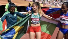 Златното пловдивско момиче