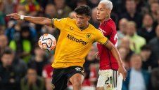 "Вълците" отрязаха Сити за звездата си