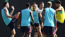 Барса бие шута на бивш "гражданин"