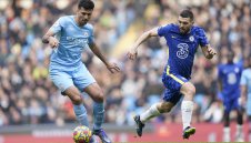 Ковачич е с единия крак в Ман Сити