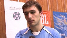 Вирус тръшна национал по волейбол