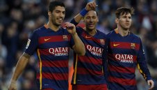 Меси, Неймар и Суарес продължават да творят