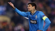 Порто удари 4 греди и падна в Мадрид с 0:2