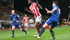 Челси продава Виктор Моузес на Стоук