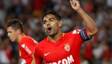 Монако отхвърли оферта от Милан за Фалкао