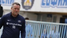 Славиша не пуска свои играчи под наем