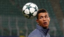 Брутален Роналдо "счупи" съотборник на тренировка + ВИДЕО