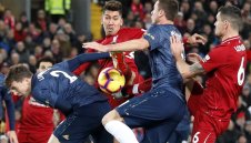 Невил оплю Юнайтед: Играта на отбора е ужасна