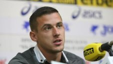 Бивши на Левски и ЦСКА пред договори със Славия